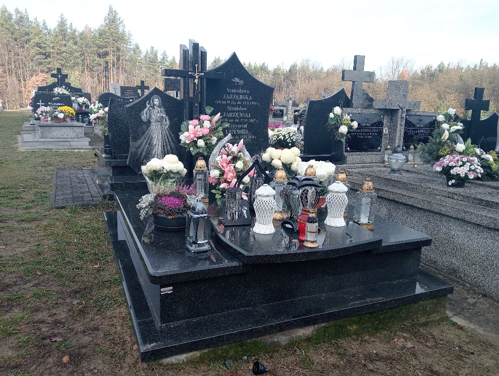 Grób Stanisław Jarzębski
