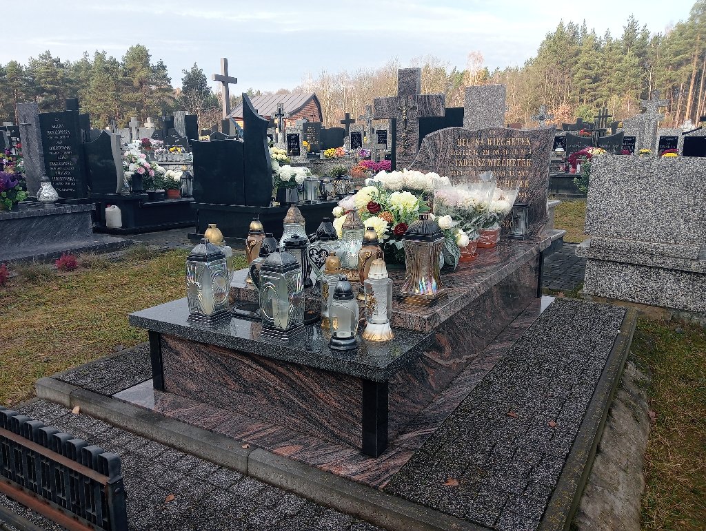 Grób Tadeusz Wiechetek